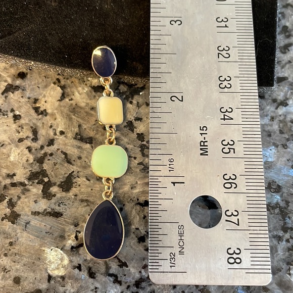 Dangle Earrings - Picture 2 of 3